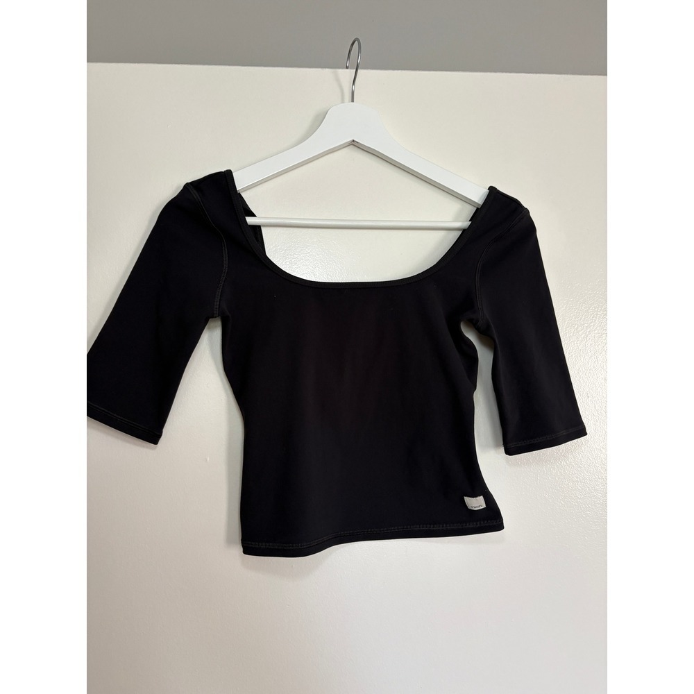 NEW Vuori Lux Rib Avant Top XS Black Elbow Sleeve Scoop Neck Cropped VW1032 - Picture 2 of 5